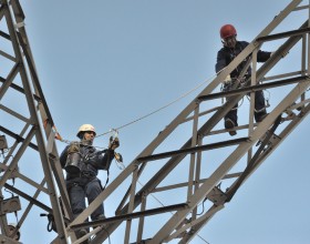 photo Campagne de peinture de la tour Eiffel