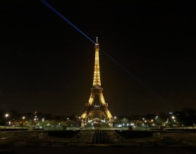 Vue tour Eiffel illuminée