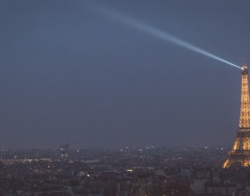 le Phare de la tour Eiffel