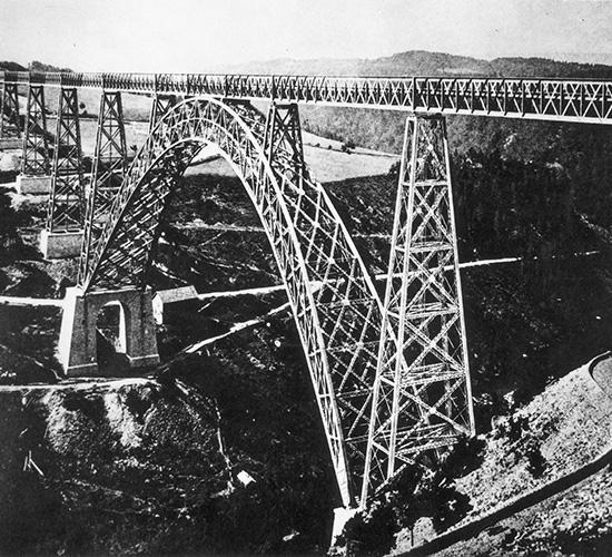 Vue d'ensemble du viaduc de Garabit