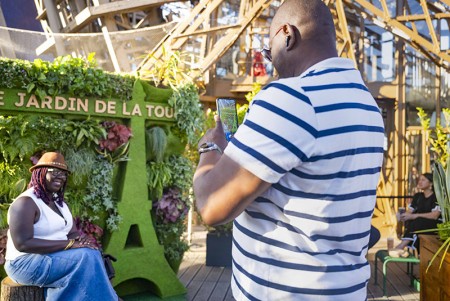 Plant-based photobooth on the summer terrace 2025