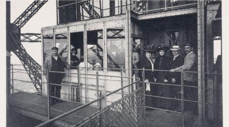 Photo du niveau Intermédiaire de la tour Eiffel 