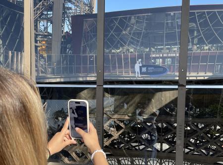 Scanner un QR Code pour accéder à l'expérience immersive
