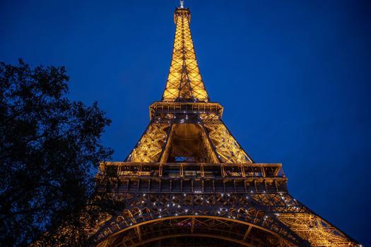 Photo of the golden lighting as seen from the ground