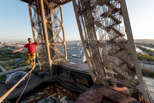 Nathan Paulin à la tour Eiffel
