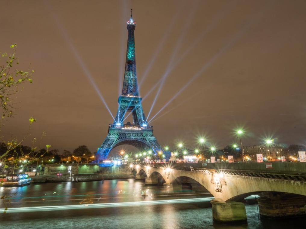 Diaporama de la tour Eiffel éclairée