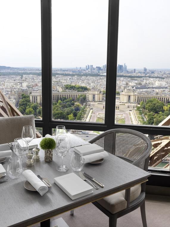 Le Jules Verne