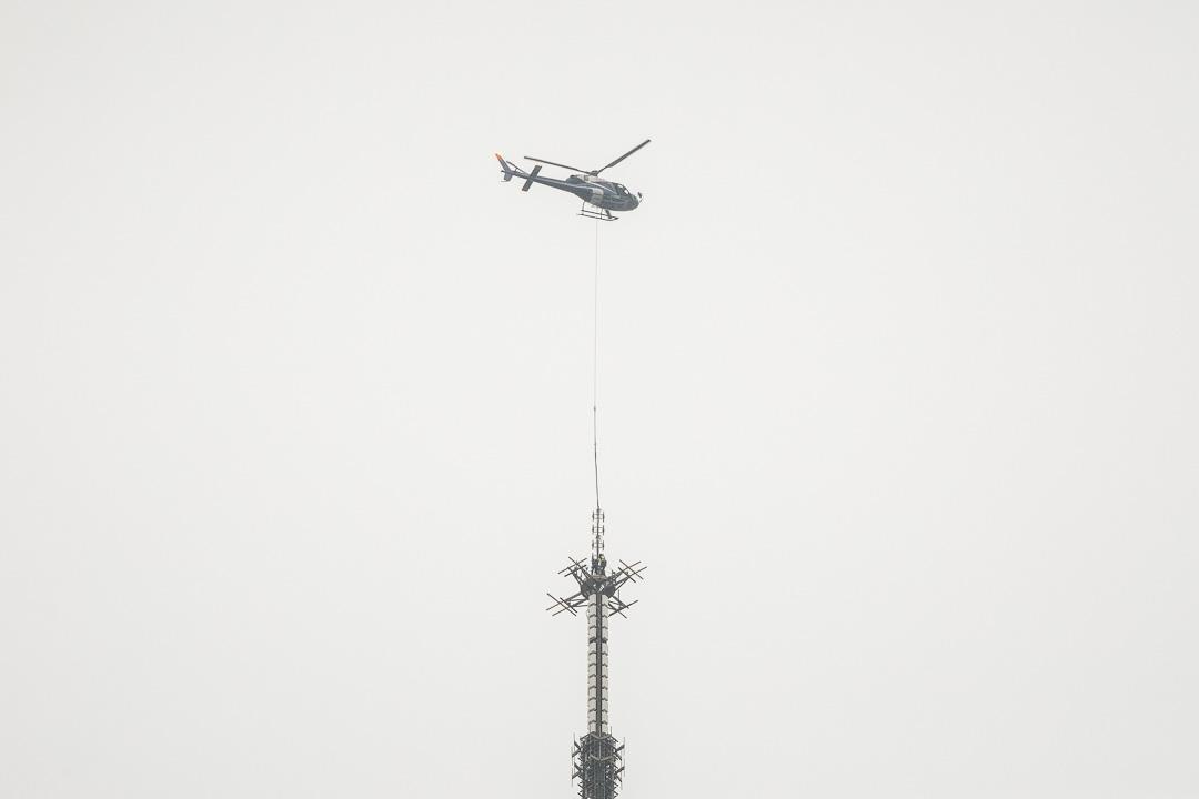 Pose de l'antenne TDF