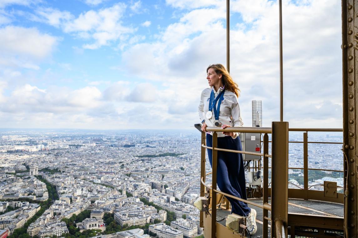 Auriane Mallo-Breton à la tour Eiffel