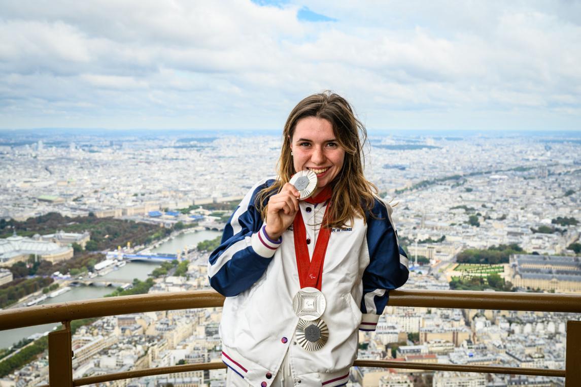 Heidi Gaugain à la tour Eiffel