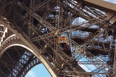 Vista sull'ascensore storico del pilastro ovest