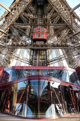 North pillar elevator