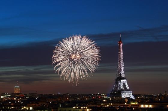 Fuegos artificiales de la Torre Eiffel 2017