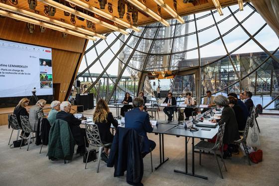 Commision Femmes et Sciences à la tour Eiffel